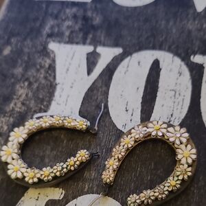 Lucky Brand Daisy Gold Hoop Earrings